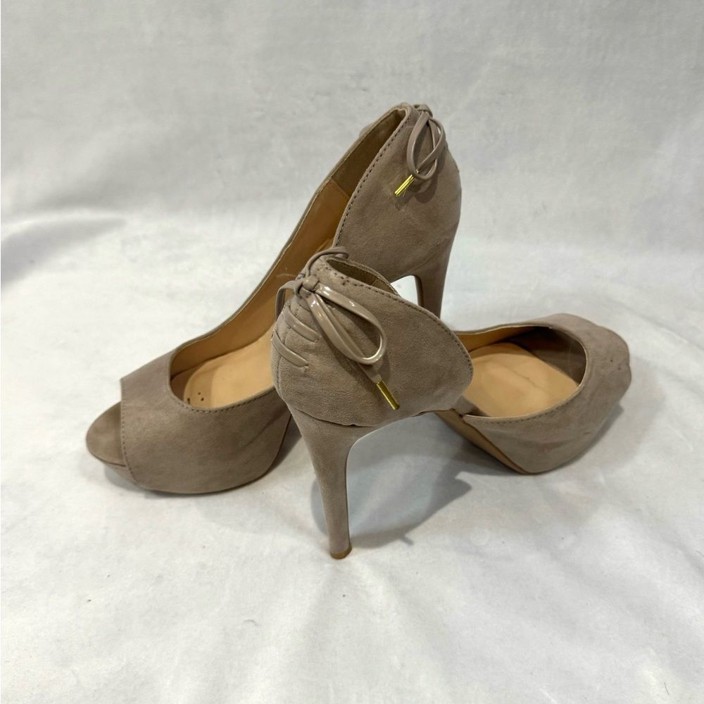 Qupid mocha tan lace up bow back 6” heels size 8
